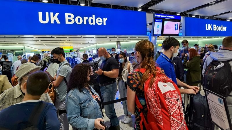 Tác động của việc Anh thắt chặt chính sách nhập cư